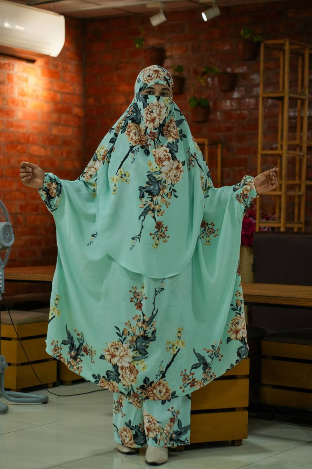 product_1759564754_1971